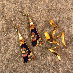 Costume jewelry, two sets of pierced earrings!